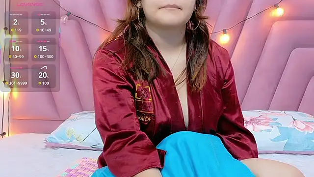 hornybarelylegalgirl online show from 10/29/25, 12:48