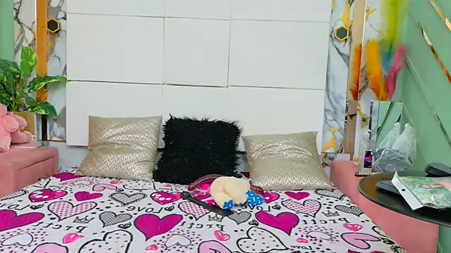 AmeliaANDEmily online show from 09/23/25, 02:13