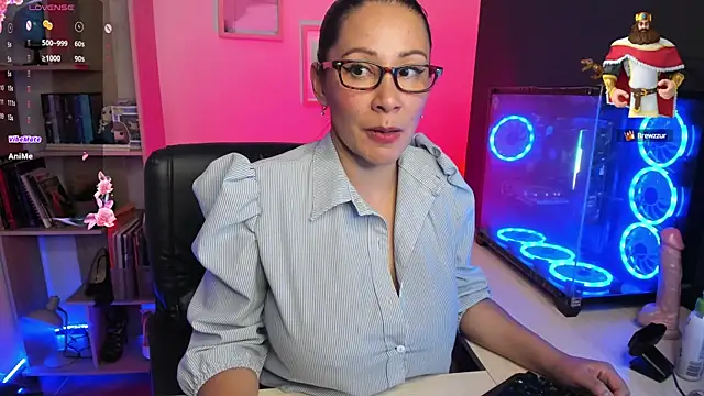 Snapshot of Sue_Wolls chatting on 02/03/25, 06:49 Sue Wolls online show from 02/03/25, 06:49