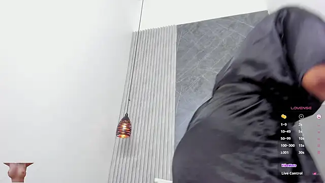 Snapshot of Dahiana_gomez18 chatting on 03/12/25, 02:45 Dahiana gomez18 online show from 03/12/25, 02:45