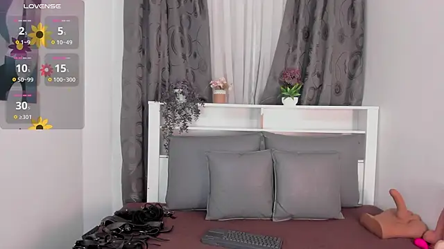 Snapshot of Dahiana_gomez18 chatting on 10/17/25, 11:34 Dahiana gomez18 online show from 10/17/25, 11:34