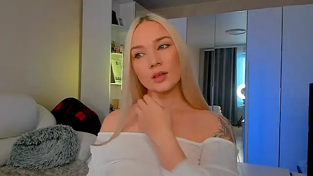 1AlexaGoddess3 online show from 09/26/25, 05:25