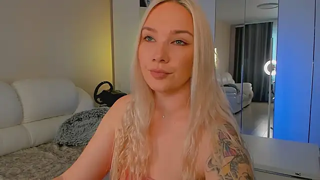 1AlexaGoddess3 online show from 09/24/25, 05:36