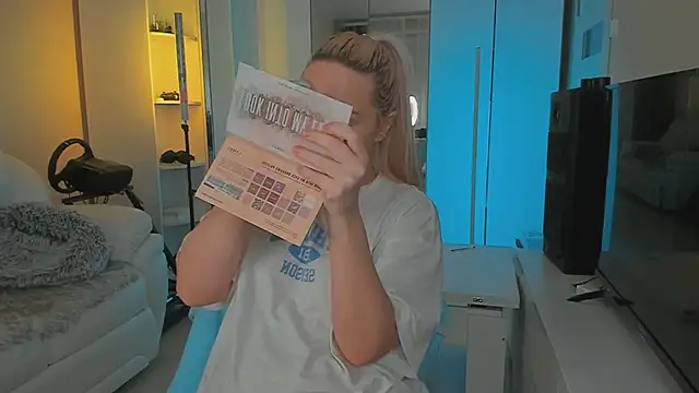 1AlexaGoddess3 online show from 01/28/25, 03:04