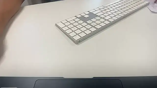 Snapshot of awesome_anna chatting on 11/18/25, 09:56 awesome anna online show from 11/18/25, 09:56