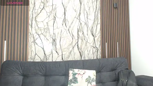 NAHOMI MILLER online show from 02/12/26, 09:03