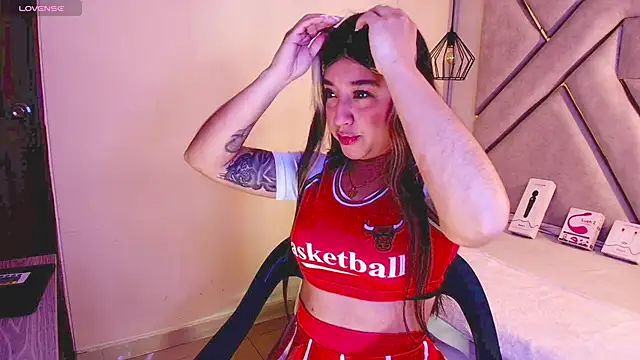 Dahian Dmour online show from 11/24/25, 11:32