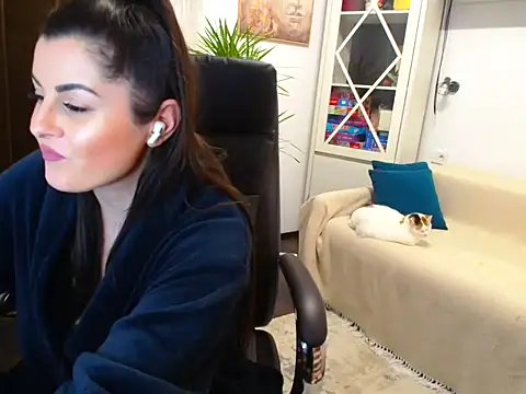 AmashaSiri online show from 12/30/24, 07:32