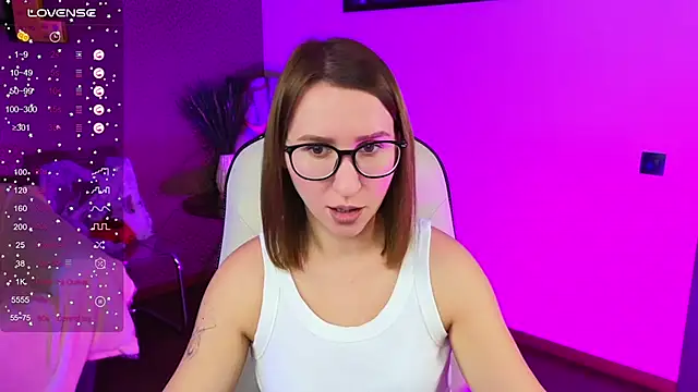 AliceBYKiss online show from 11/22/25, 01:10