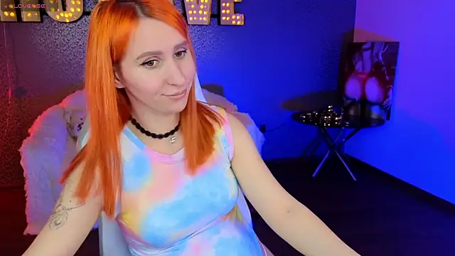 Snapshot of AliceBYKiss chatting on 01/24/25, 03:45 AliceBYKiss online show from 01/24/25, 03:45