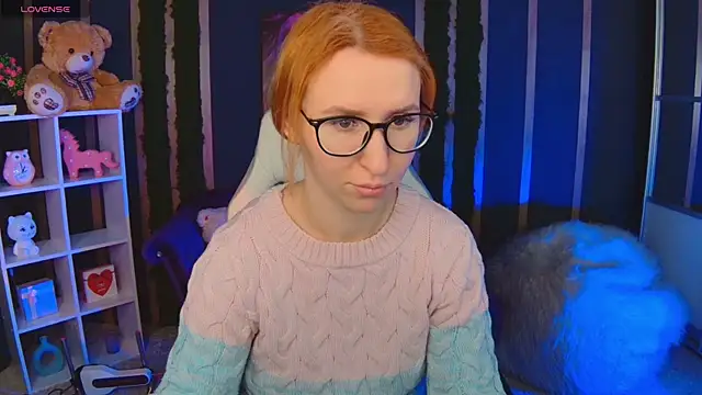 AliceBYKiss online show from 02/12/26, 06:13