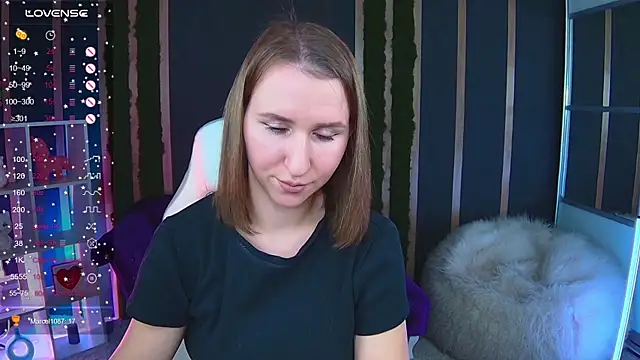 Snapshot of AliceBYKiss chatting on 11/07/25, 01:15 AliceBYKiss online show from 11/07/25, 01:15