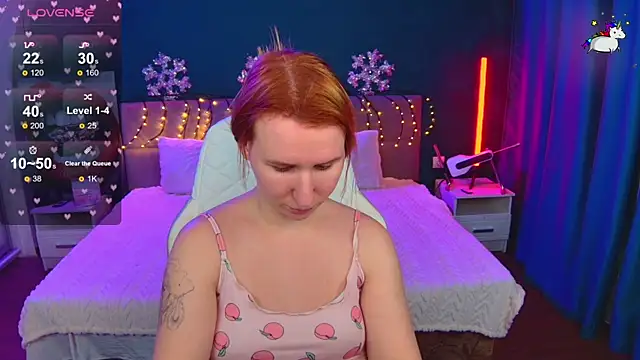 AliceBYKiss online show from 01/06/26, 06:56