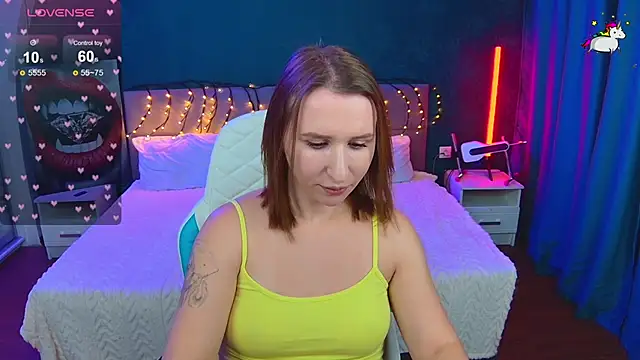 AliceBYKiss online show from 12/05/25, 01:27