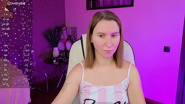 AliceBYKiss online show from 12/02/25, 08:05