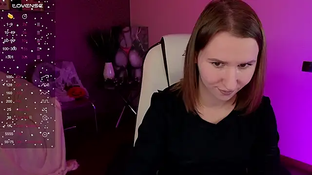 Snapshot of AliceBYKiss chatting on 11/08/25, 06:44 AliceBYKiss online show from 11/08/25, 06:44