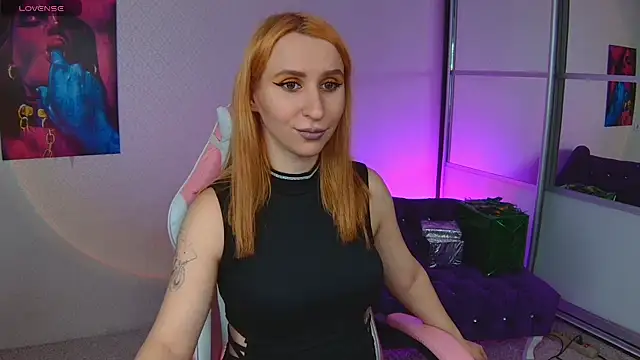 Snapshot of AliceBYKiss chatting on 01/09/25, 04:28 AliceBYKiss online show from 01/09/25, 04:28