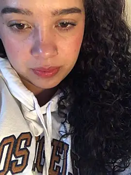 Snapshot of Julieta_333 chatting on 03/17/25, 08:51 Julieta 333 online show from 03/17/25, 08:51