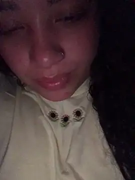 Snapshot of Julieta_333 chatting on 03/20/25, 09:04 Julieta 333 online show from 03/20/25, 09:04