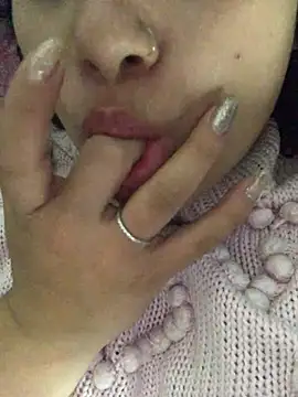 Snapshot of Julieta_333 chatting on 03/18/25, 06:50 Julieta 333 online show from 03/18/25, 06:50