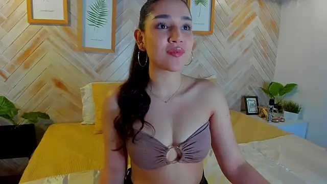 AniiRose online show from 03/19/25, 12:15