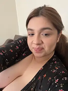 Snapshot of Dreamy_Kitty chatting on 01/30/25, 11:44 Dreamy Kitty online show from 01/30/25, 11:44