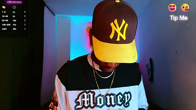 Snapshot of Aroonpapisex chatting on 02/19/26, 03:03 Aroonpapisex online show from 02/19/26, 03:03