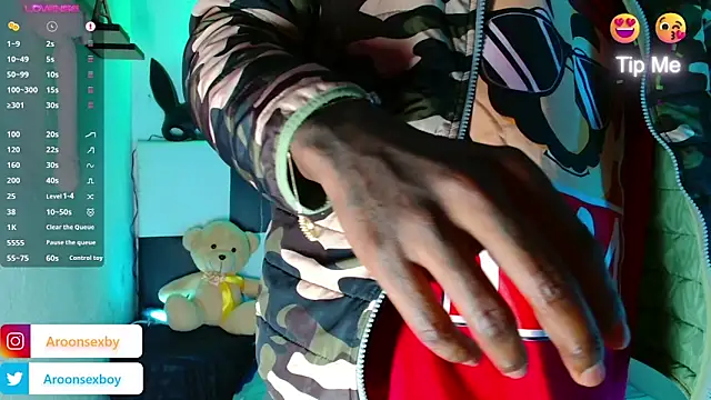 Snapshot of Aroonpapisex chatting on 02/02/26, 01:26 Aroonpapisex online show from 02/02/26, 01:26