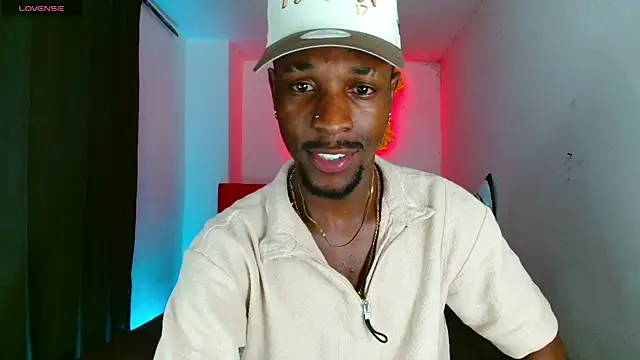 Snapshot of Aroonpapisex chatting on 02/23/26, 04:03 Aroonpapisex online show from 02/23/26, 04:03