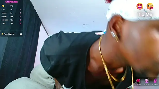 Snapshot of Aroonpapisex chatting on 02/15/26, 07:57 Aroonpapisex online show from 02/15/26, 07:57