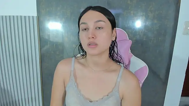 Snapshot of lana_boomer chatting on 04/01/26, 07:44 lana boomer online show from 04/01/26, 07:44