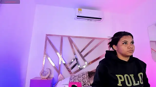 Carolina Evanss online show from 03/16/25, 03:25