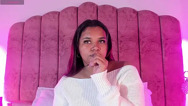 Carolina Evanss online show from 12/03/25, 06:14