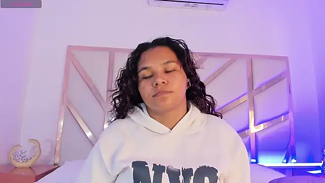 Carolina Evanss online show from 09/23/25, 11:17