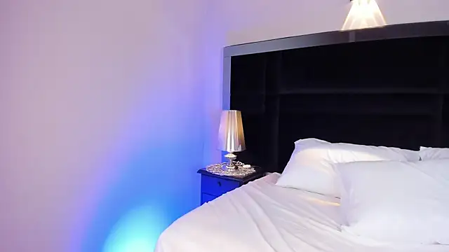 MelodyRey  online show from 10/21/25, 11:04