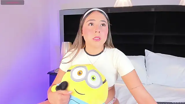 MelodyRey  online show from 11/08/25, 10:46