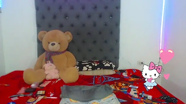 lucianadolll online show from 10/25/25, 12:04