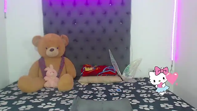 lucianadolll online show from 10/28/25, 10:25