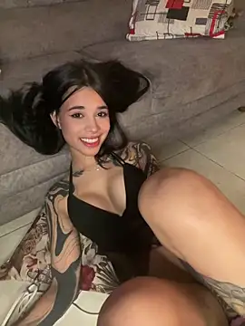 alessia iris19 online show from 10/10/25, 03:40