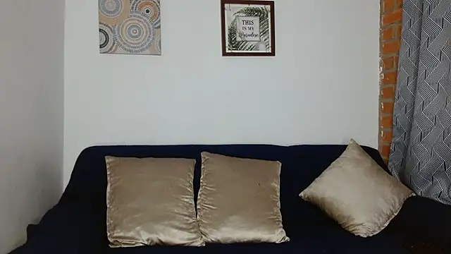 Themilow online show from 03/11/25, 07:35
