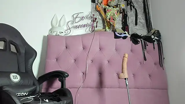 Snapshot of Evil_sammy chatting on 11/13/25, 08:35 Evil sammy online show from 11/13/25, 08:35