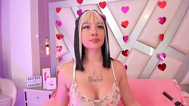 Snapshot of MadissonRey chatting on 03/03/26, 03:52 MadissonRey online show from 03/03/26, 03:52