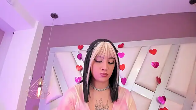 Snapshot of MadissonRey chatting on 03/04/26, 01:19 MadissonRey online show from 03/04/26, 01:19