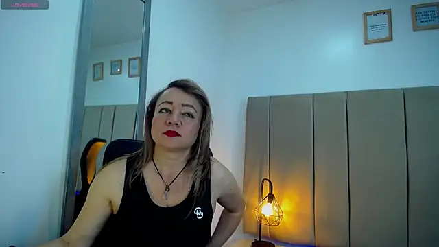 Snapshot of Lupiita223 chatting on 03/01/25, 01:07 Lupiita223 online show from 03/01/25, 01:07