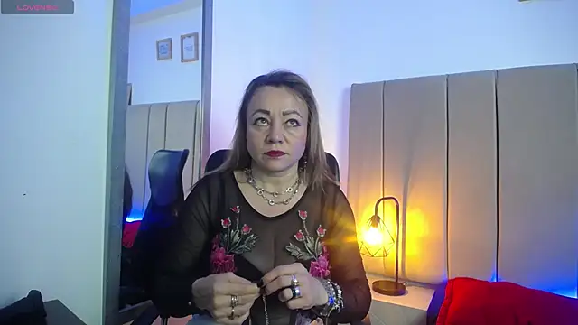 Snapshot of Lupiita223 chatting on 03/11/25, 12:39 Lupiita223 online show from 03/11/25, 12:39