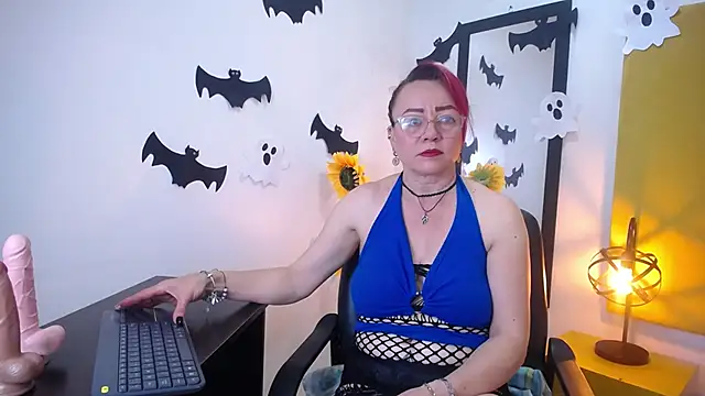 Lupiita223 online show from 11/01/25, 12:54