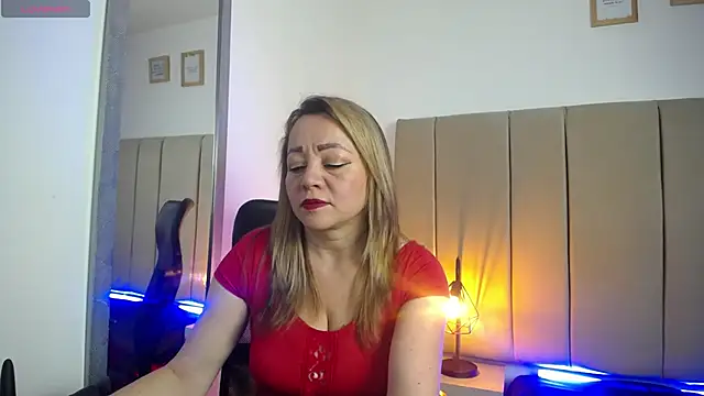 Snapshot of Lupiita223 chatting on 03/10/25, 01:00 Lupiita223 online show from 03/10/25, 01:00