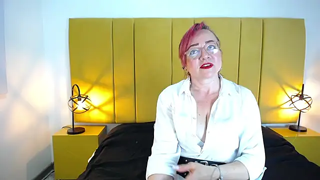 Snapshot of Lupiita223 chatting on 09/11/25, 01:11 Lupiita223 online show from 09/11/25, 01:11
