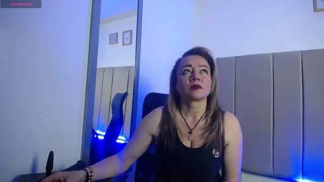 Snapshot of Lupiita223 chatting on 03/15/25, 12:56 Lupiita223 online show from 03/15/25, 12:56