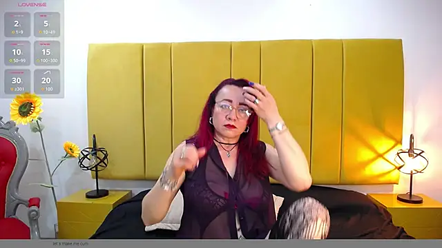 Snapshot of Lupiita223 chatting on 09/15/25, 01:11 Lupiita223 online show from 09/15/25, 01:11